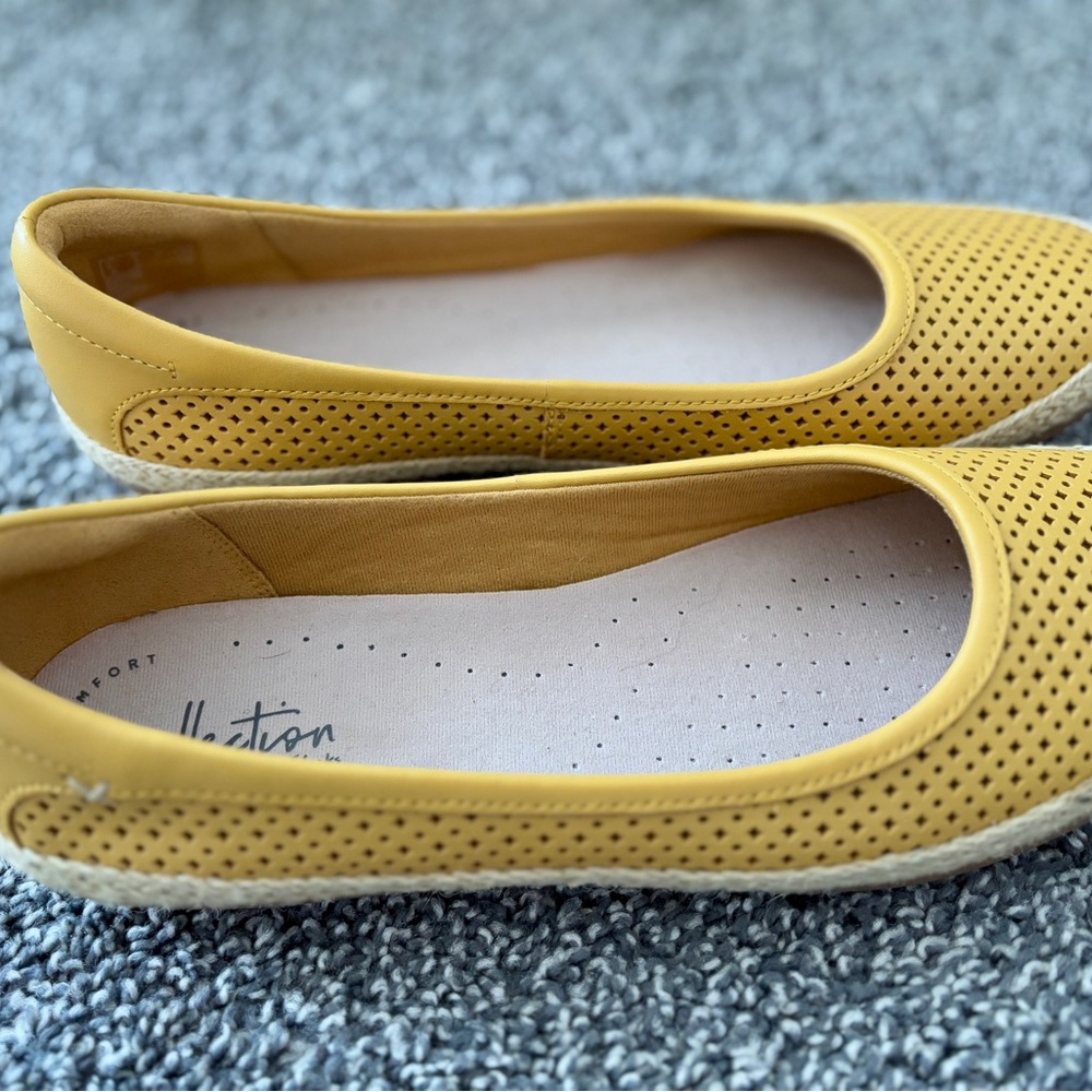Clarks Collection Espadrille Flats - Picture 3 of 7